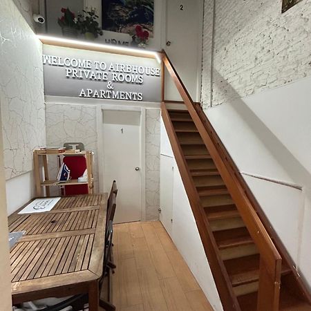 Airbhouse Private Rooms & Apartments Sevilla Eksteriør billede