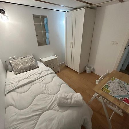 Airbhouse Private Rooms & Apartments Sevilla Eksteriør billede