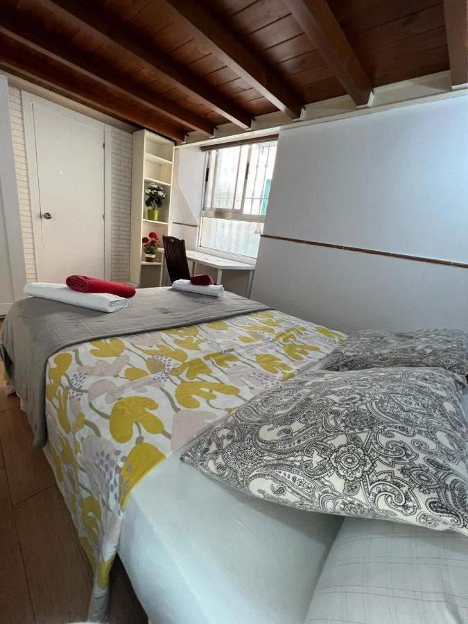 Airbhouse Private Rooms & Apartments Sevilla Eksteriør billede