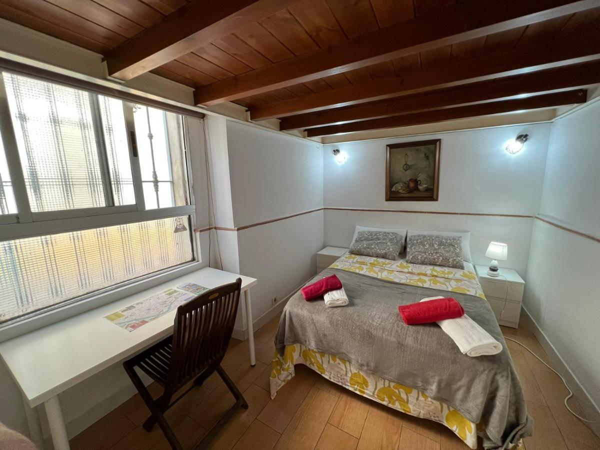 Airbhouse Private Rooms & Apartments Sevilla Eksteriør billede