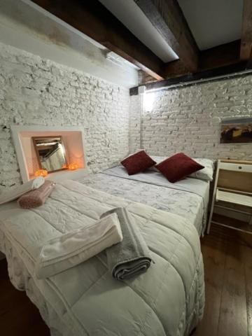 Airbhouse Private Rooms & Apartments Sevilla Eksteriør billede