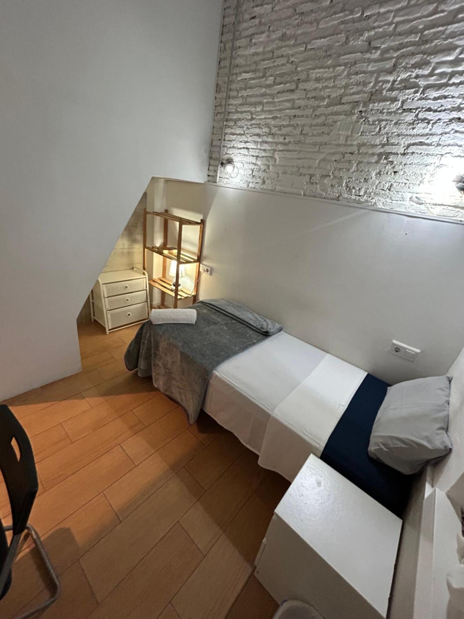 Airbhouse Private Rooms & Apartments Sevilla Eksteriør billede
